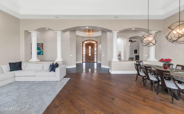 15645 S 7TH Street, Phoenix, AZ 85048