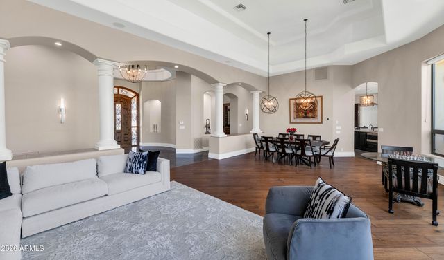 15645 S 7TH Street, Phoenix, AZ 85048