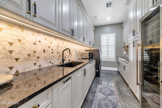 15645 S 7TH Street, Phoenix, AZ 85048
