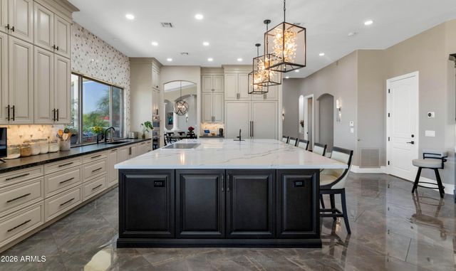 15645 S 7TH Street, Phoenix, AZ 85048