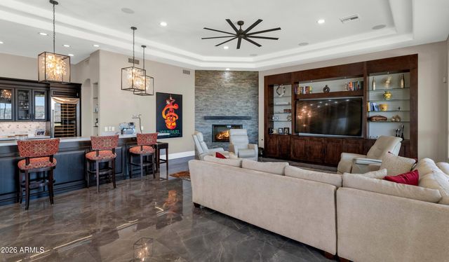 15645 S 7TH Street, Phoenix, AZ 85048