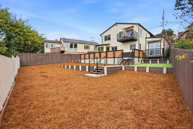 5950 Monterey Ave, Richmond, CA 94805