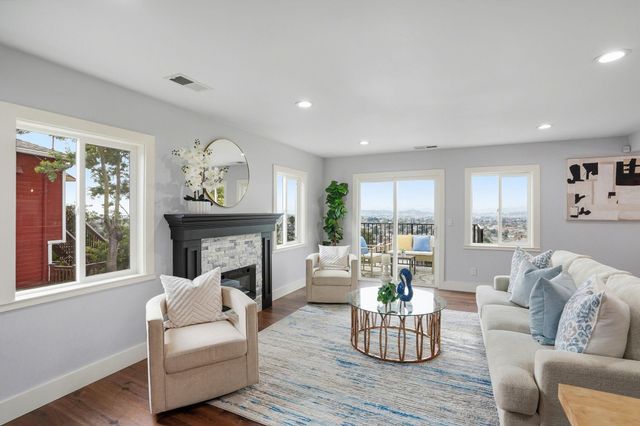 5950 Monterey Ave, Richmond, CA 94805