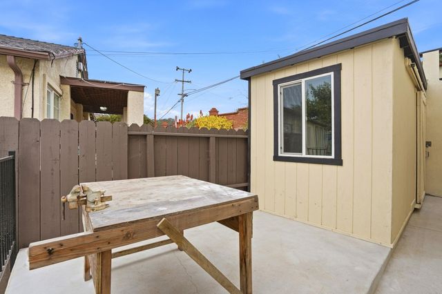 5950 Monterey Ave, Richmond, CA 94805