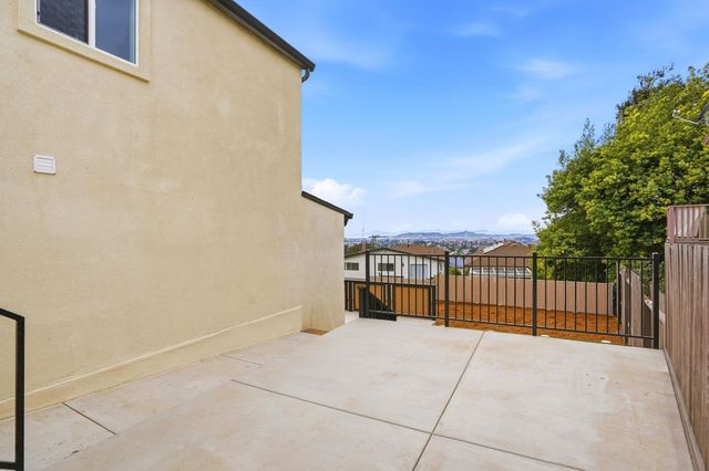 5950 Monterey Ave, Richmond, CA 94805