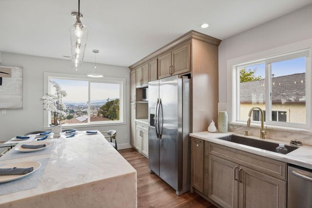 5950 Monterey Ave, Richmond, CA 94805