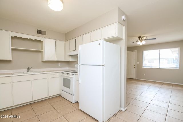 826 E 4TH Place B, Mesa, AZ 85203
