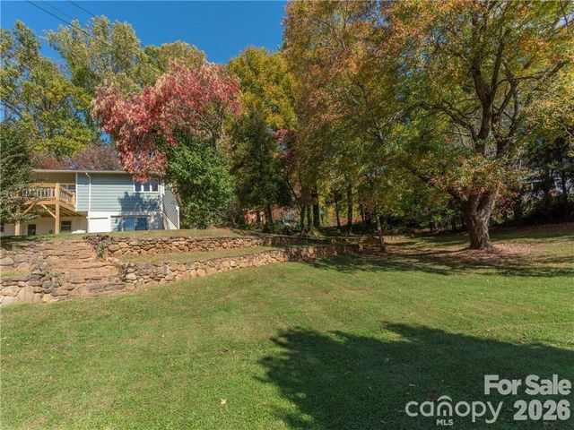 26 Grimball Drive, Waynesville, NC 28786
