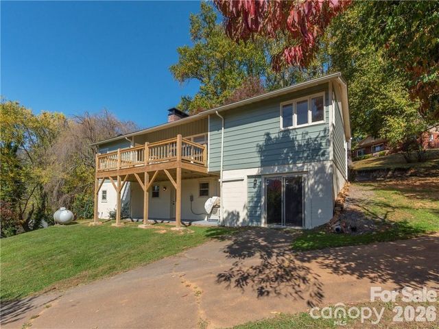 26 Grimball Drive, Waynesville, NC 28786