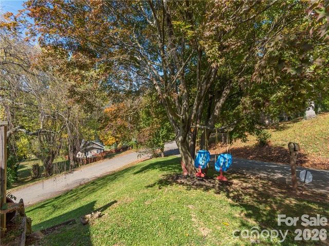 26 Grimball Drive, Waynesville, NC 28786