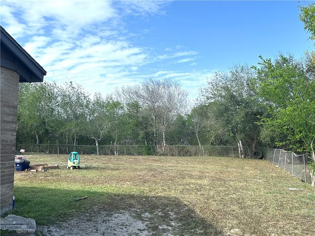 307 Bullard, Odem, TX 78370