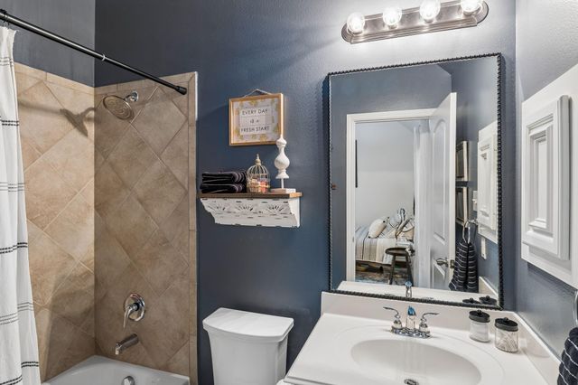 2927 Auburn Creek Lane, League City, TX 77573