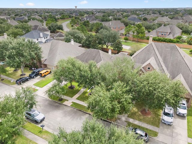 2927 Auburn Creek Lane, League City, TX 77573