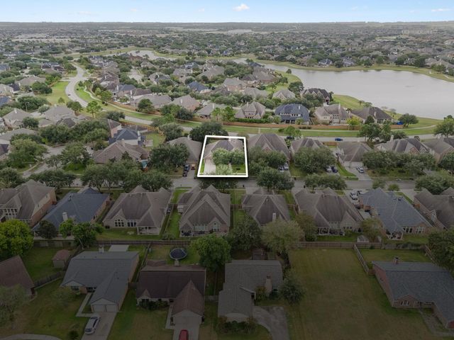 2927 Auburn Creek Lane, League City, TX 77573