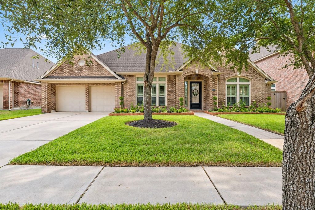 2927 Auburn Creek Lane, League City, TX 77573