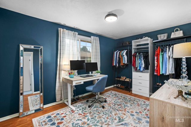 1817 S Eagleson Rd, Boise, ID 83705