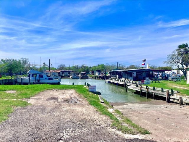 3804 20th Street N, Texas City, TX 77590