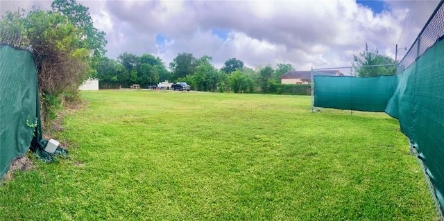 3804 20th Street N, Texas City, TX 77590