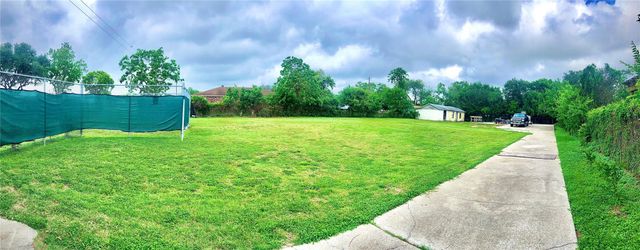 3804 20th Street N, Texas City, TX 77590
