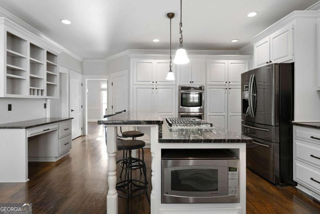 1 Pembroke Lane, Cartersville, GA 30120