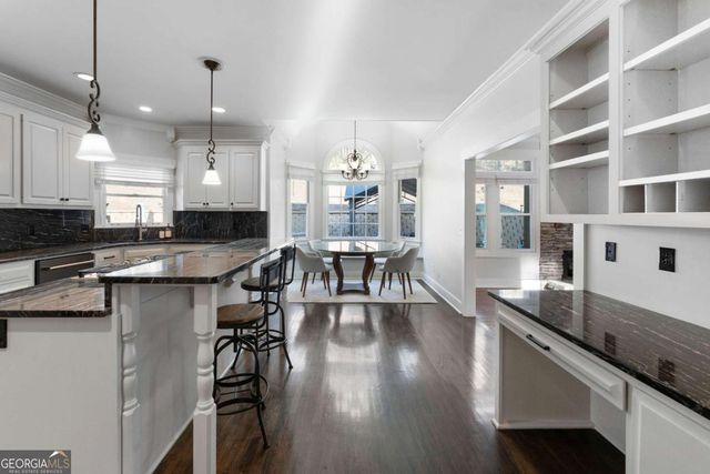 1 Pembroke Lane, Cartersville, GA 30120