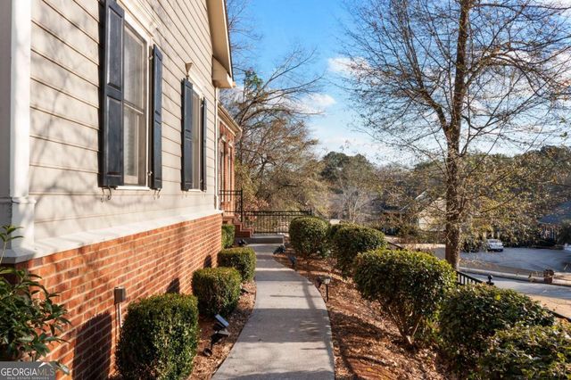 1 Pembroke Lane, Cartersville, GA 30120