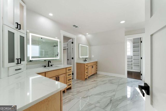 1 Pembroke Lane, Cartersville, GA 30120