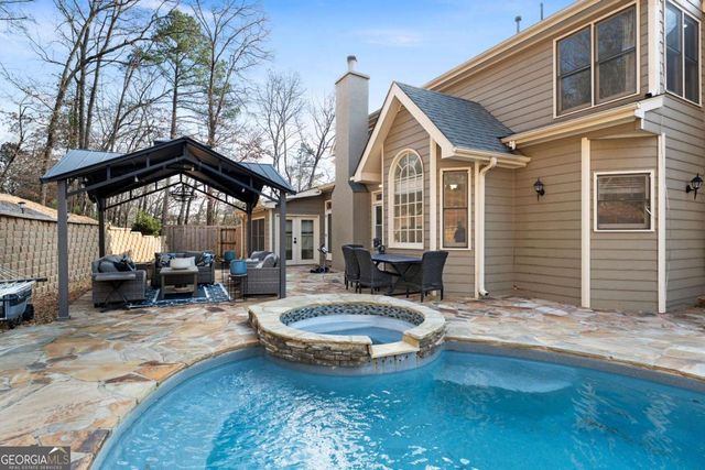 1 Pembroke Lane, Cartersville, GA 30120