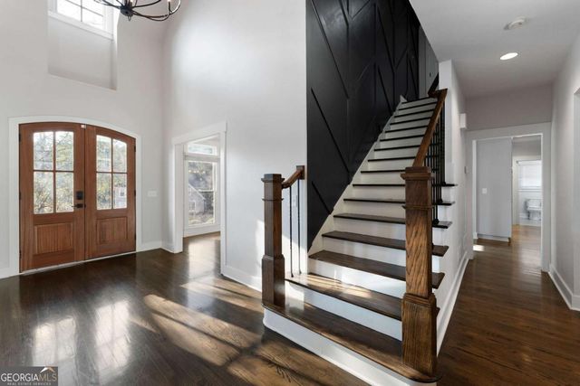 1 Pembroke Lane, Cartersville, GA 30120