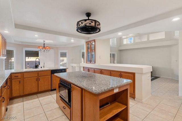 7550 Jacaranda Bay Street, Las Vegas, NV 89139