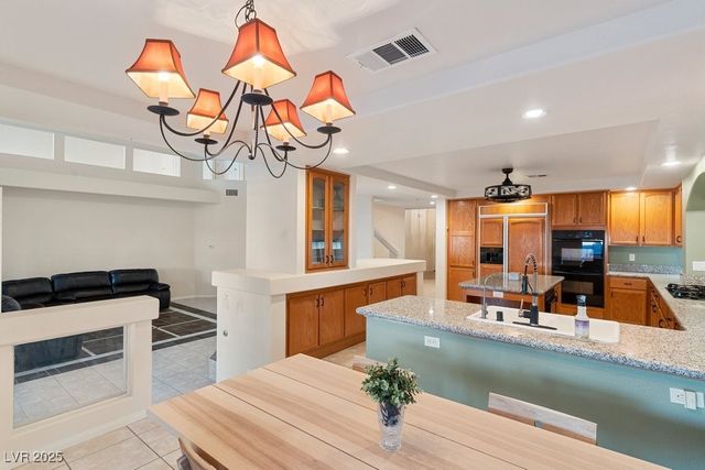 7550 Jacaranda Bay Street, Las Vegas, NV 89139