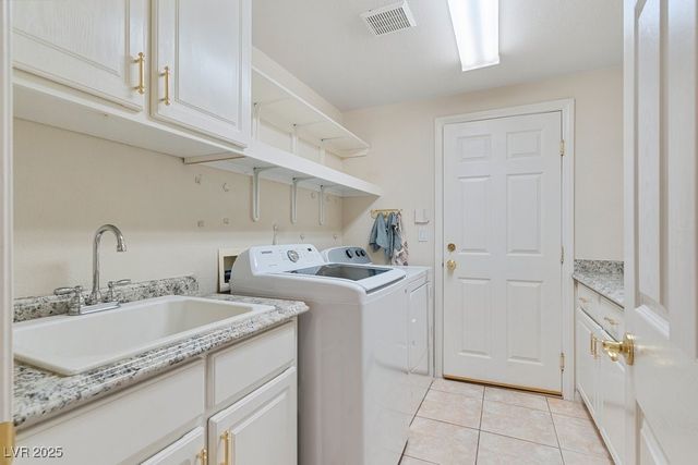 7550 Jacaranda Bay Street, Las Vegas, NV 89139