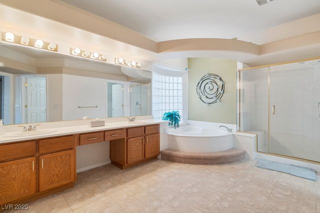 7550 Jacaranda Bay Street, Las Vegas, NV 89139