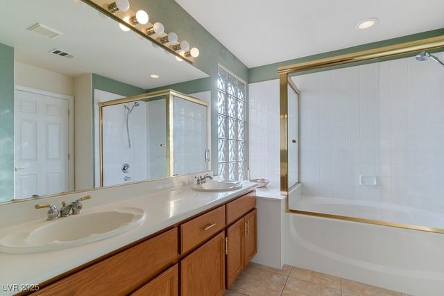 7550 Jacaranda Bay Street, Las Vegas, NV 89139