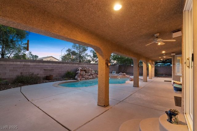 7550 Jacaranda Bay Street, Las Vegas, NV 89139