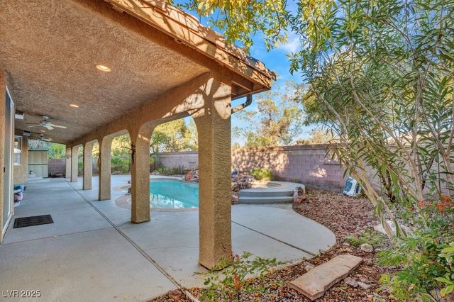 7550 Jacaranda Bay Street, Las Vegas, NV 89139