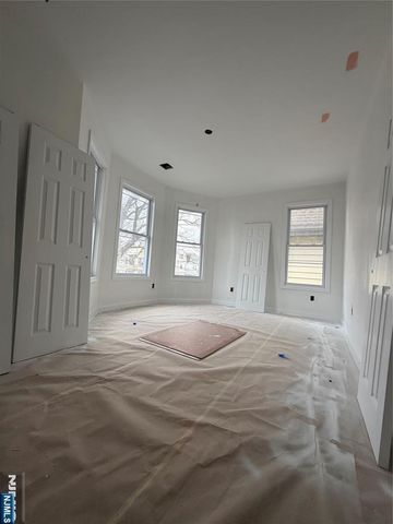 346-348 Woodside Avenue, Newark, NJ 07104