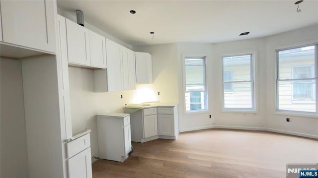 346-348 Woodside Avenue, Newark, NJ 07104