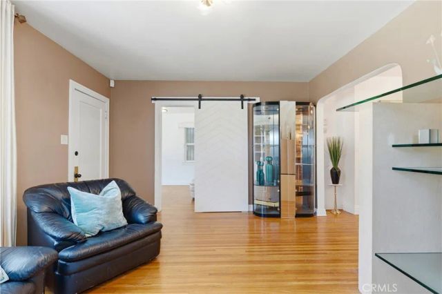 852 Chapman, Pasadena, CA 91103