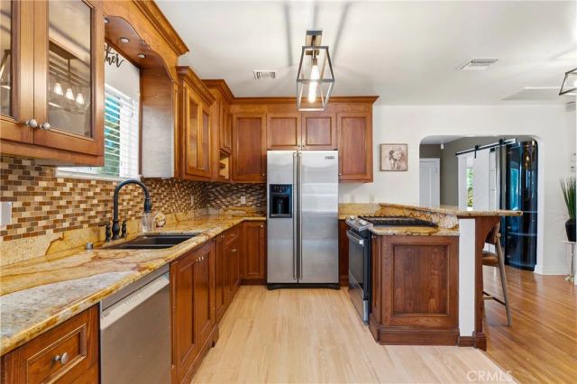 852 Chapman, Pasadena, CA 91103