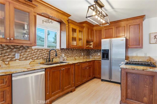 852 Chapman, Pasadena, CA 91103