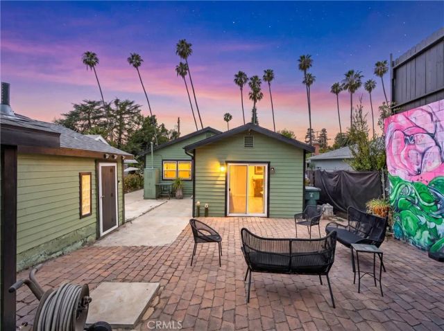 852 Chapman, Pasadena, CA 91103