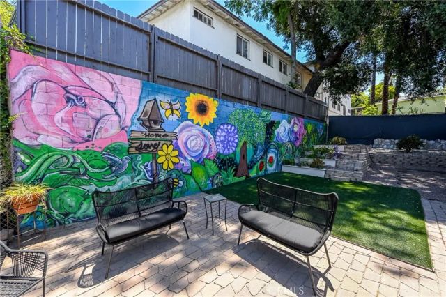 852 Chapman, Pasadena, CA 91103