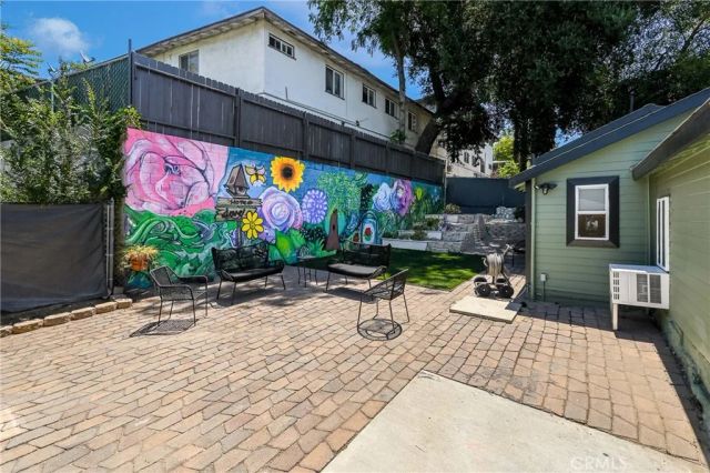 852 Chapman, Pasadena, CA 91103