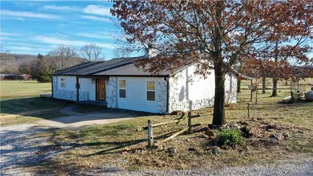 17471 Highway 412, Huntsville, AR 72740