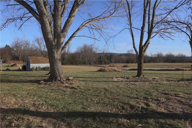 17471 Highway 412, Huntsville, AR 72740