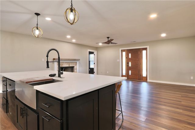 17471 Highway 412, Huntsville, AR 72740