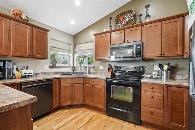 5027 Cotton Court SW, Cedar Rapids, IA 52404