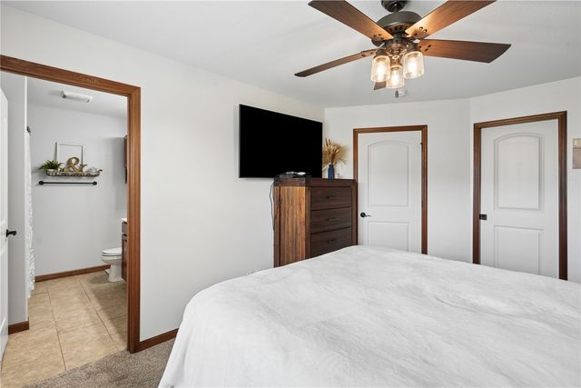 5027 Cotton Court SW, Cedar Rapids, IA 52404