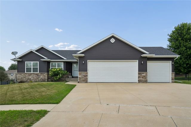 5027 Cotton Court SW, Cedar Rapids, IA 52404